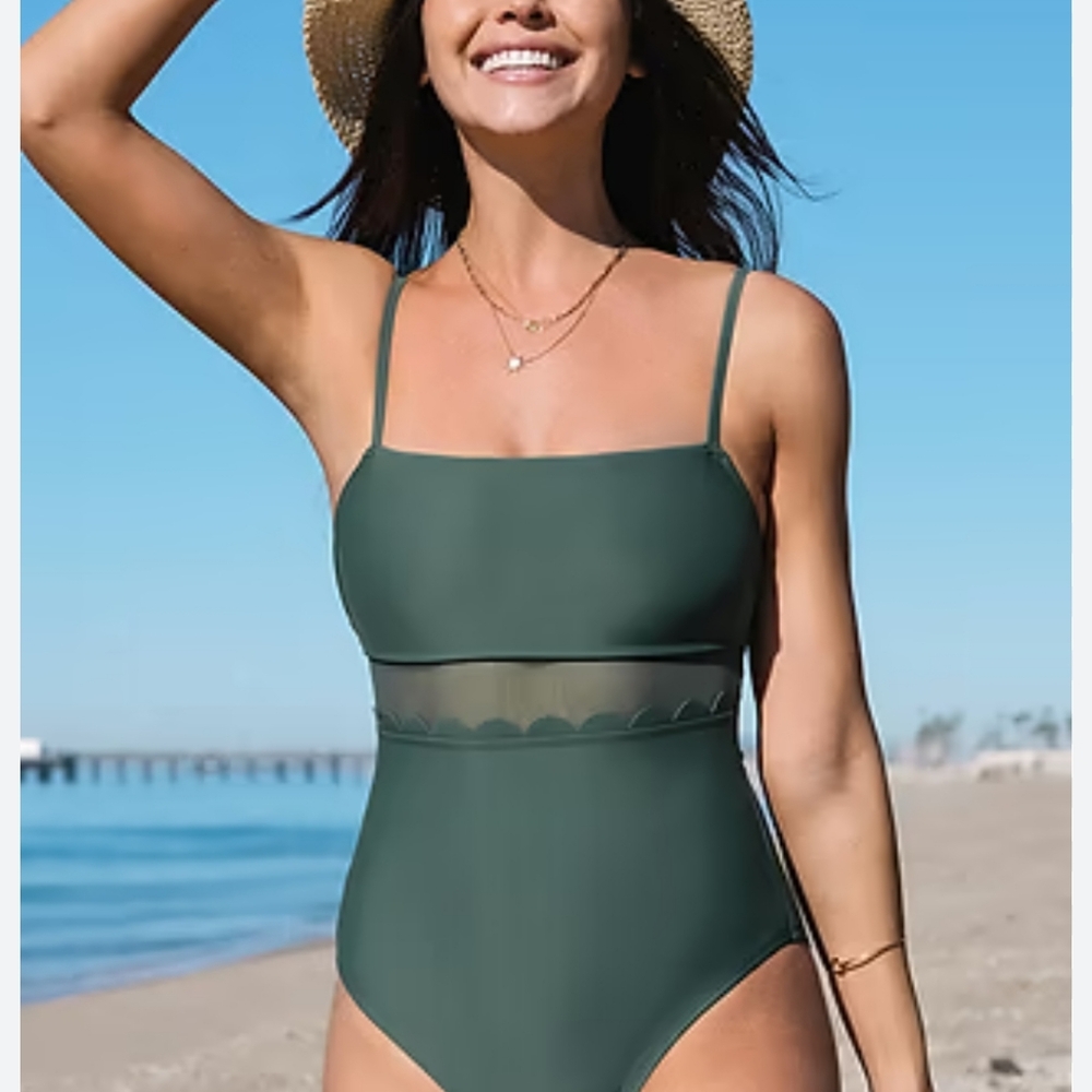 NWT Size XL Retro Field Day Bandeau Scalloped Mesh One Piece Swimsuit